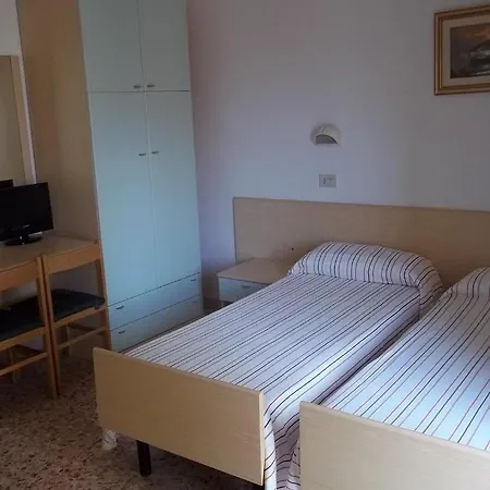 Italia Hotel 3*