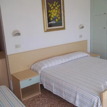 Italia Hotel 3*