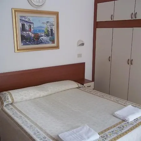 Hotel Italia 3*