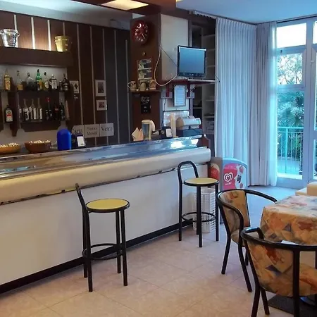 Italia Hotel 3*
