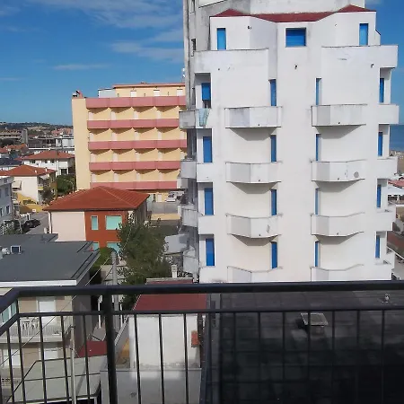 Hotel Italia 3*