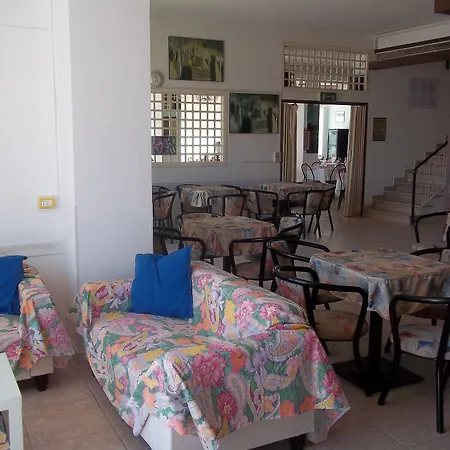 Hotel Italia 3*