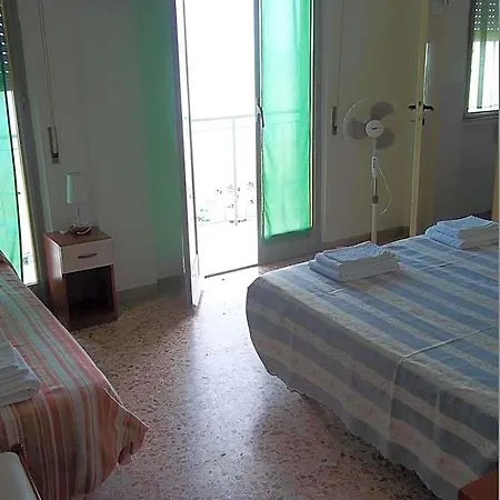 Italia 3* سينِغاليا