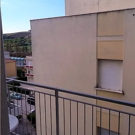 Italia فندق