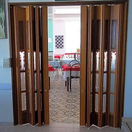 Italia 3* Σενιγκάλια
