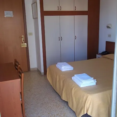 Italia Hotel 3*