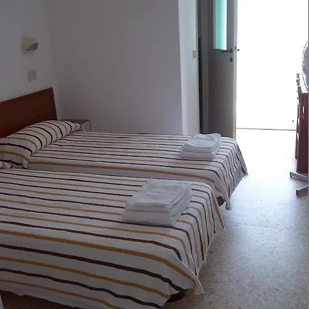 Ξενοδοχείο Italia 3*