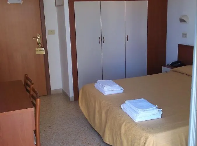 Italia Hotel 3*